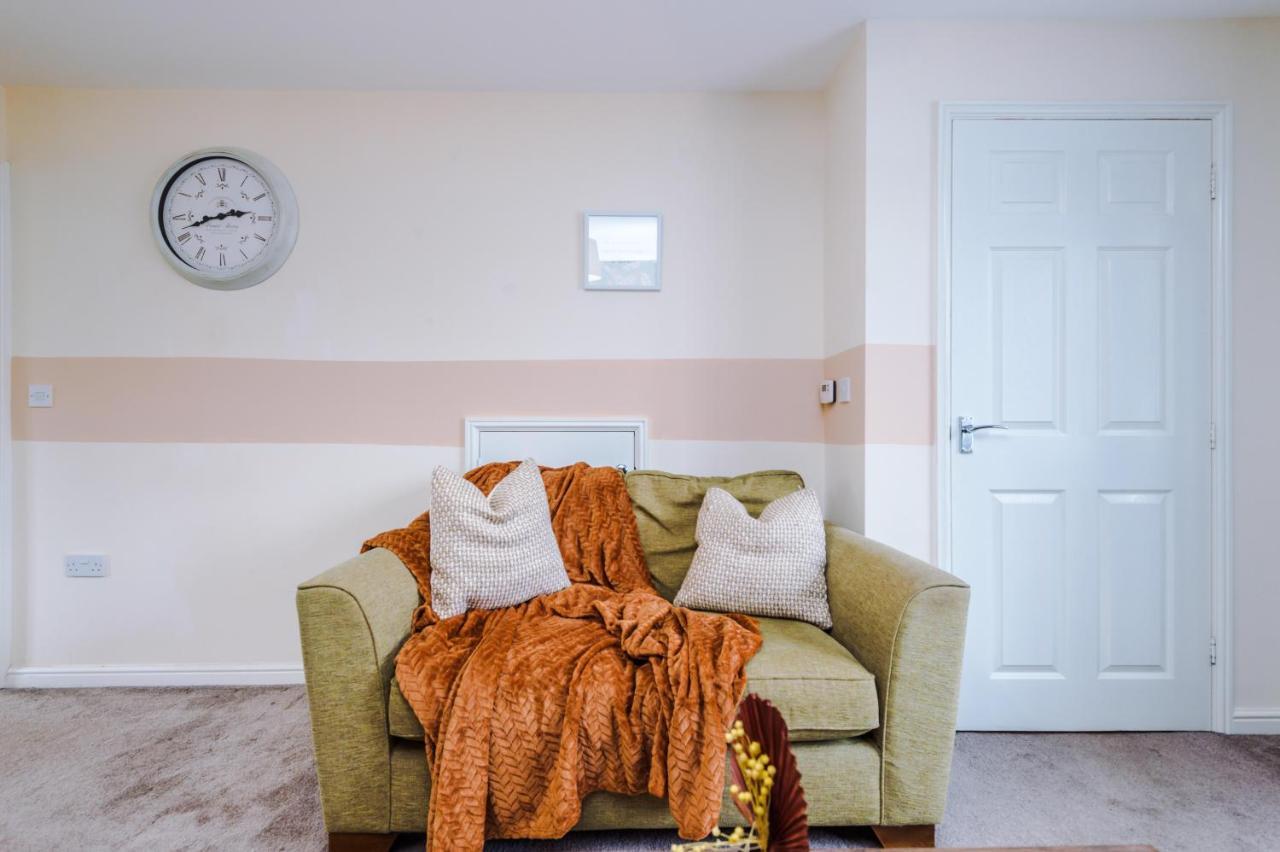 فيلا Chic 2 Bed House With Garden & Free Parking مانشستر المظهر الخارجي الصورة