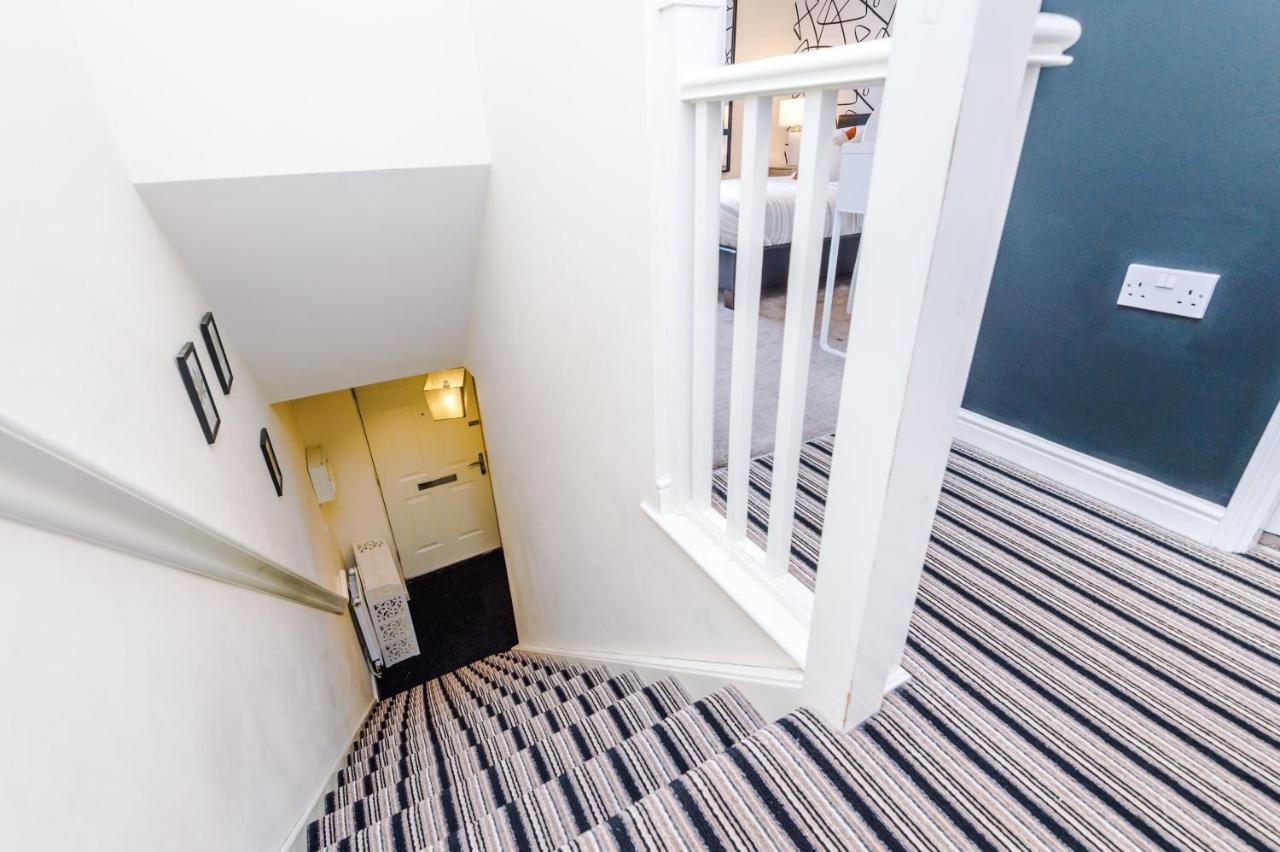 فيلا Chic 2 Bed House With Garden & Free Parking مانشستر المظهر الخارجي الصورة
