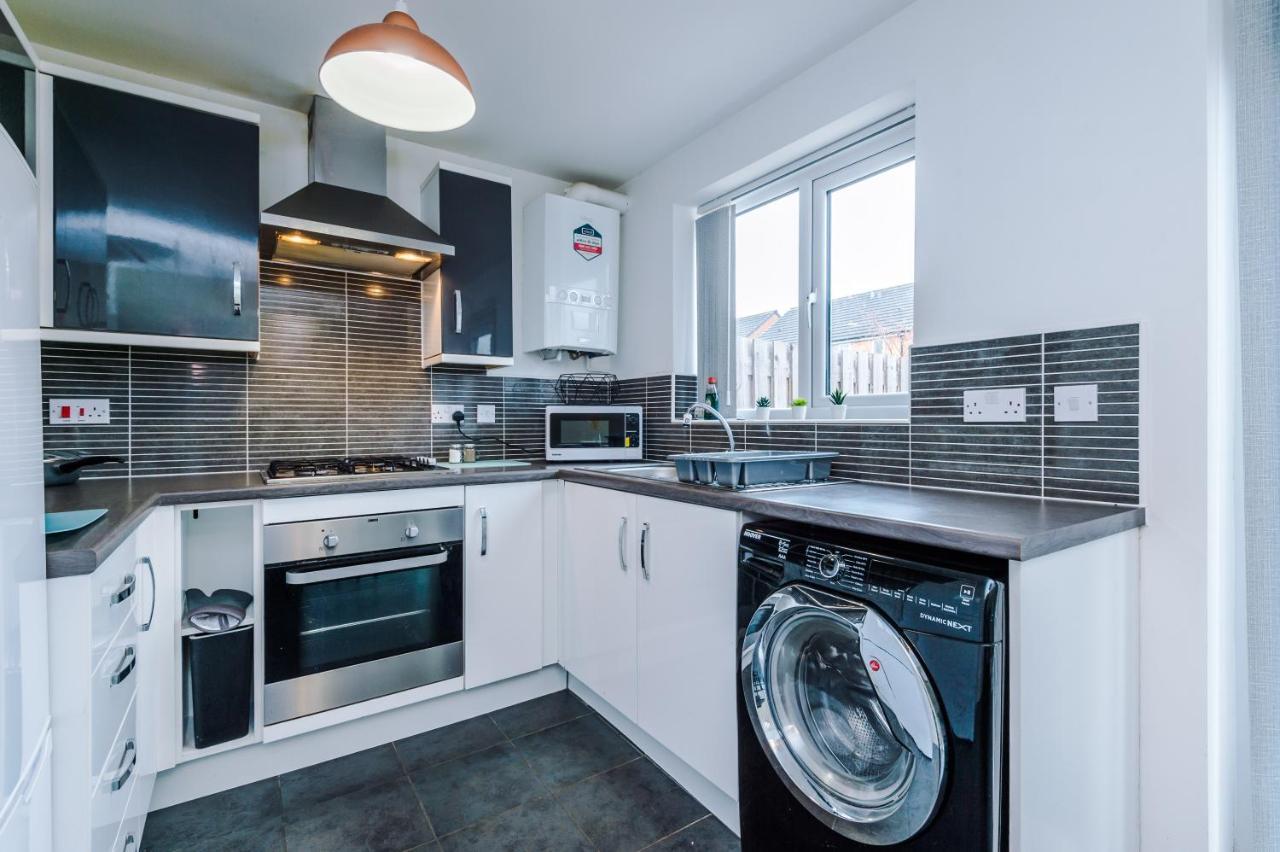 فيلا Chic 2 Bed House With Garden & Free Parking مانشستر المظهر الخارجي الصورة